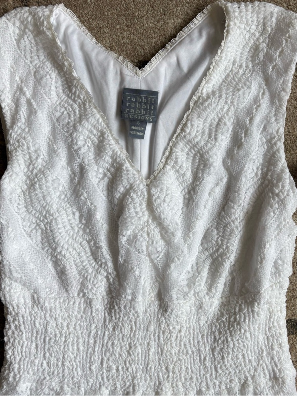 Rabbit Rabbit Rabbit White V-Neck Lace Sleeveless Dress elastic waist NWT - Picture 2 of 8